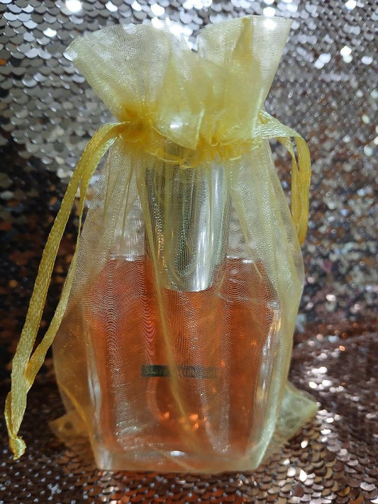 Women's perfume - Attraction